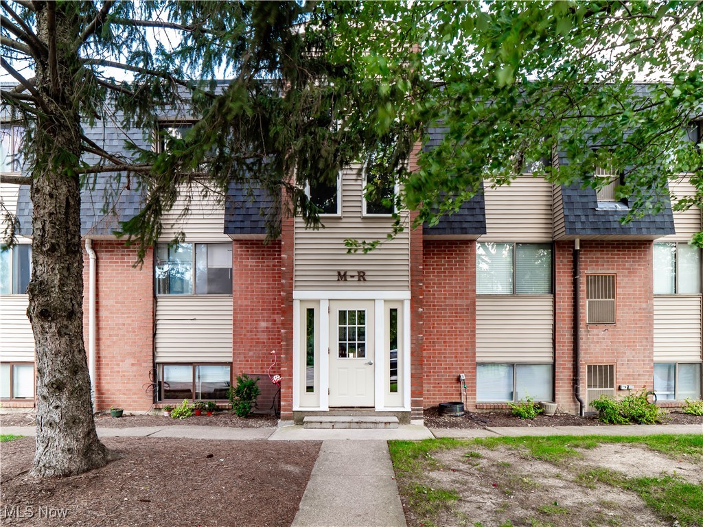 216 Moore Road Avon Lake OH 44012