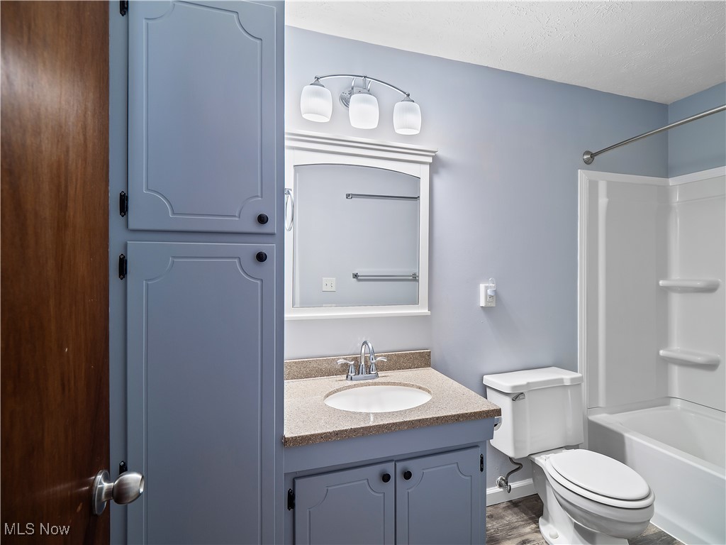 216 Moore Road Avon Lake OH 44012