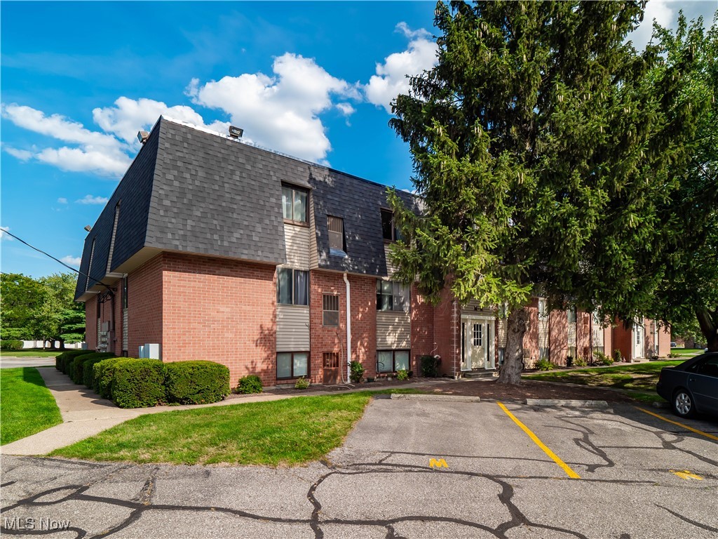 216 Moore Road Avon Lake OH 44012