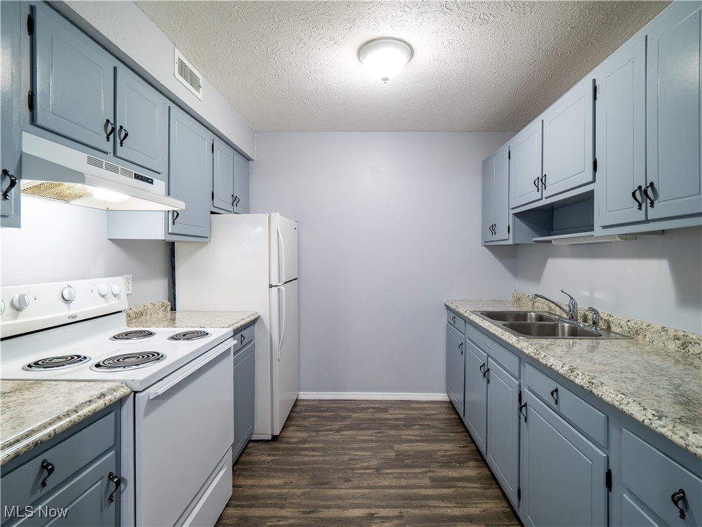 216 Moore Road Avon Lake OH 44012