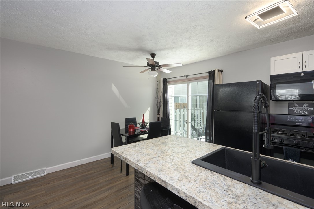 3204 Deer Trail Cortland OH 44410