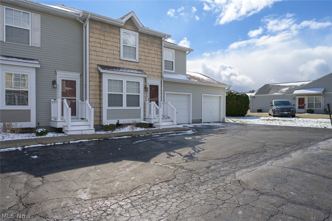 3204 Deer Trail Cortland OH 44410