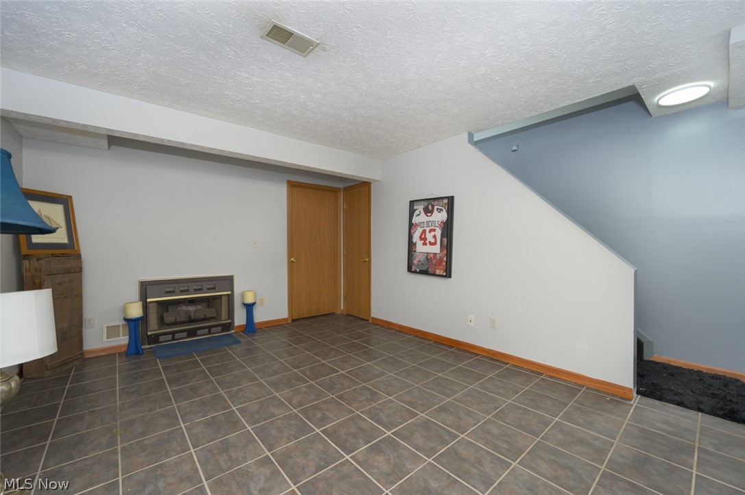 3204 Deer Trail Cortland OH 44410