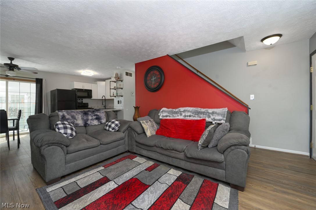 3204 Deer Trail Cortland OH 44410