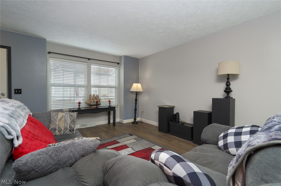 3204 Deer Trail Cortland OH 44410