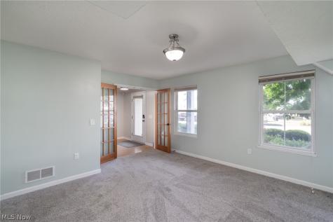 323 California Avenue Lorain OH 44052