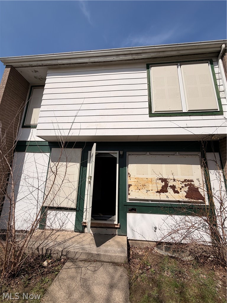 9337 Manor Avenue Cleveland OH 44104