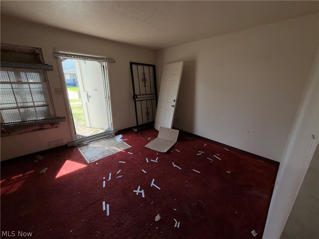 9337 Manor Avenue Cleveland OH 44104