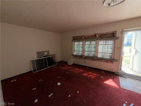9337 Manor Avenue Cleveland OH 44104