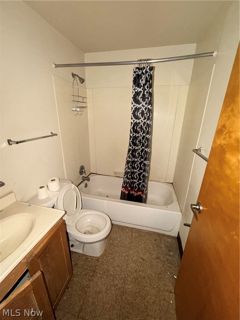 9337 Manor Avenue Cleveland OH 44104