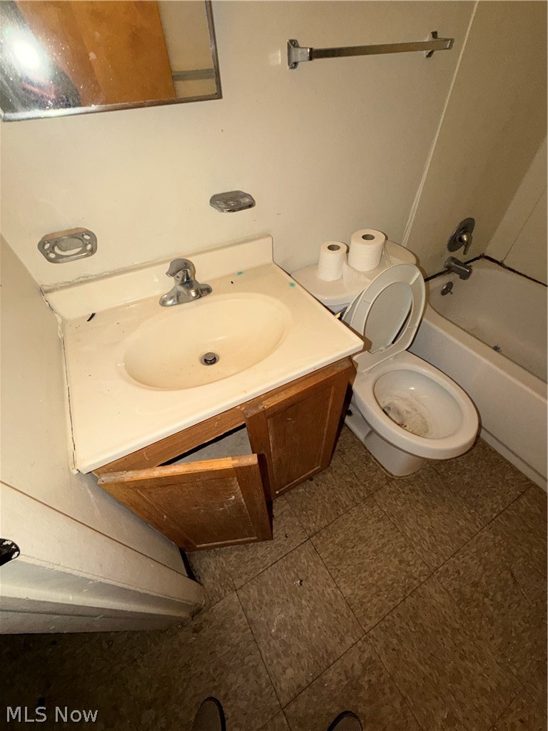 9337 Manor Avenue Cleveland OH 44104