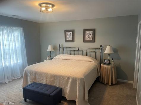 695 E Western Reserve Road Youngstown OH 44514