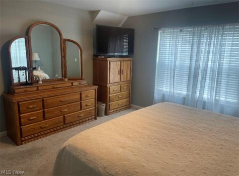 695 E Western Reserve Road Youngstown OH 44514