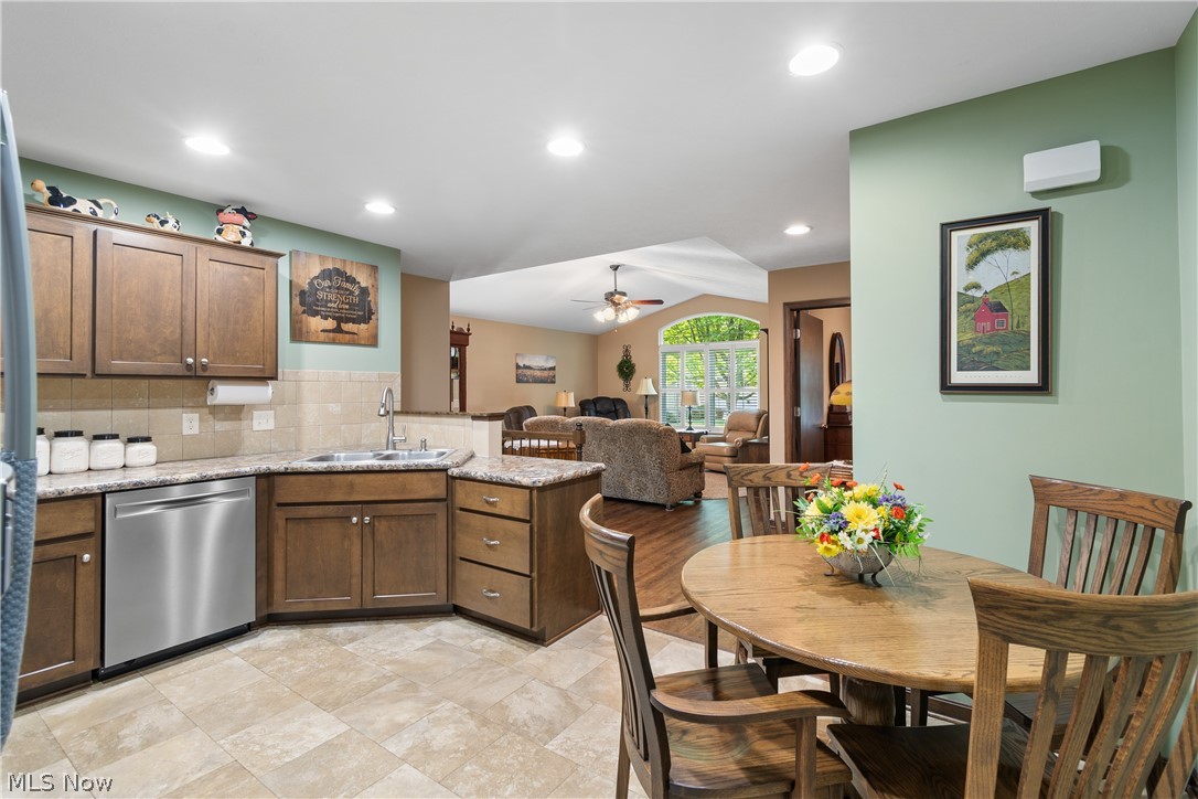 257 Woodbury Circle Dalton OH 44618