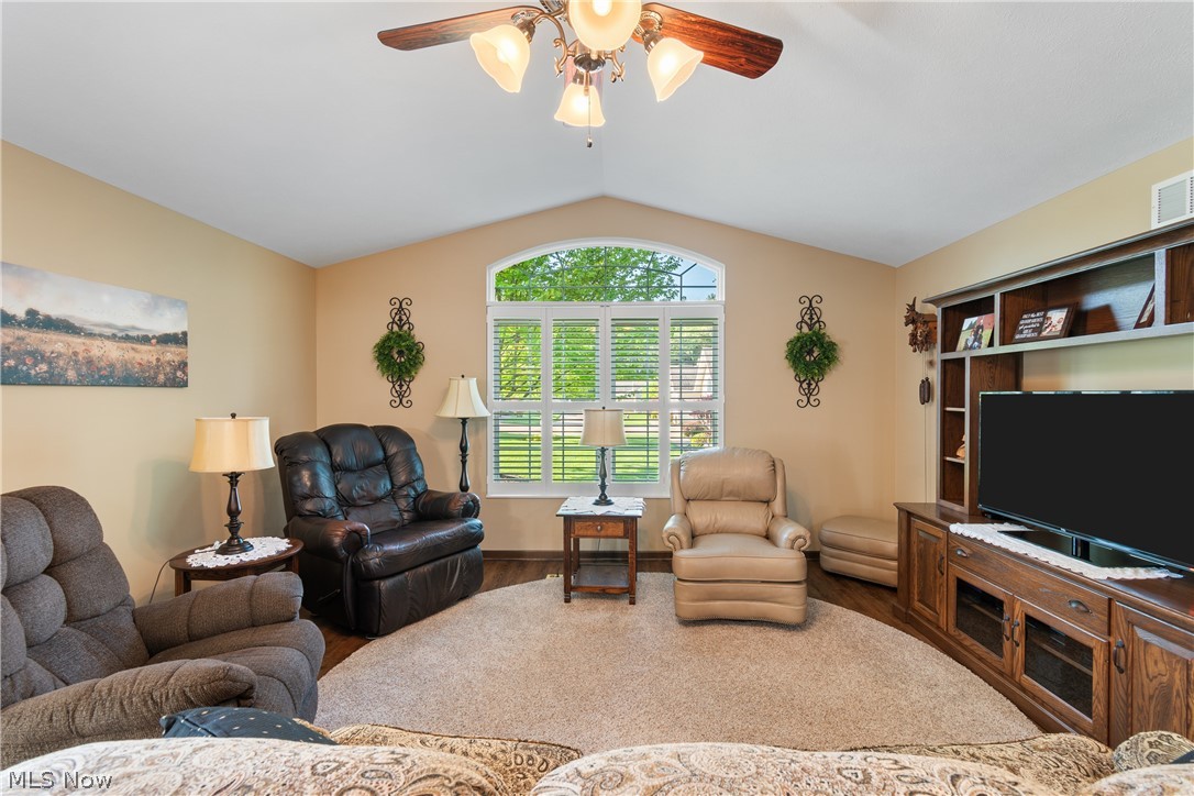 257 Woodbury Circle Dalton OH 44618
