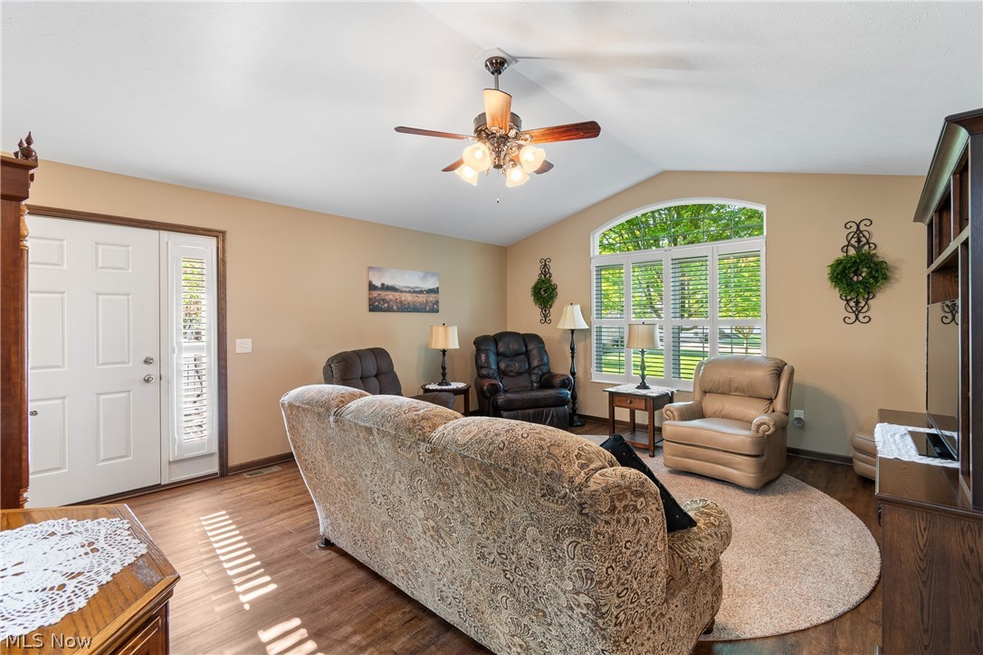 257 Woodbury Circle Dalton OH 44618