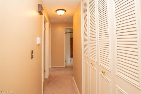1744 Oak Trail Street NE Massillon OH 44646