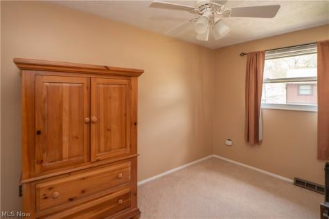 1744 Oak Trail Street NE Massillon OH 44646