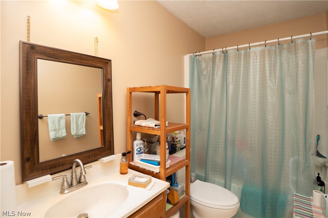 1744 Oak Trail Street NE Massillon OH 44646