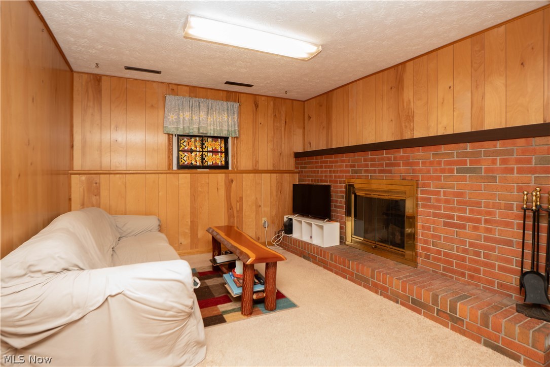 1744 Oak Trail Street NE Massillon OH 44646