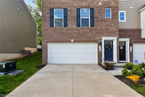 1129 Bean Lane Akron OH 44313