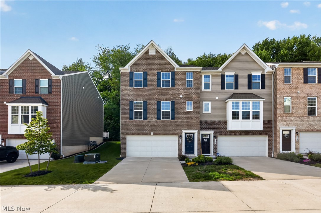 1129 Bean Lane Akron OH 44313