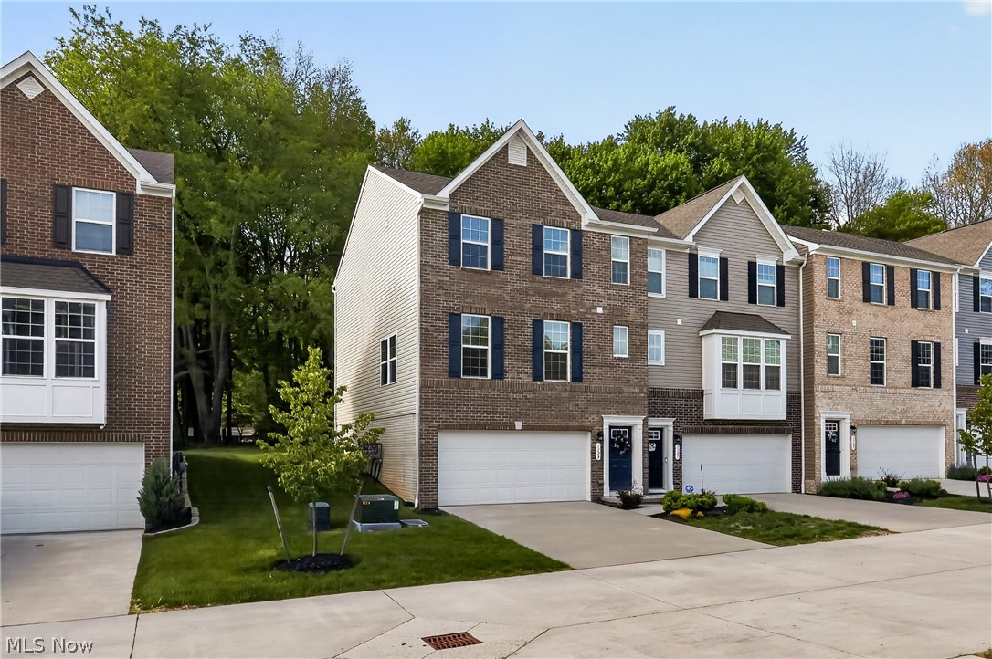 1129 Bean Lane Akron OH 44313