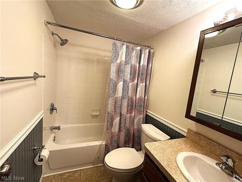 1105 Canyon View Road Sagamore Hills OH 44067