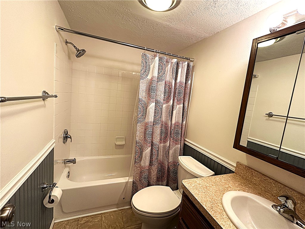1105 Canyon View Road Sagamore Hills OH 44067