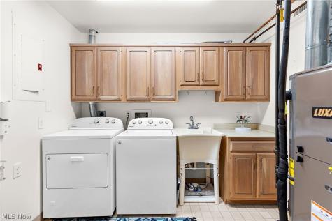 1338 Fox Run Drive Youngstown OH 44512
