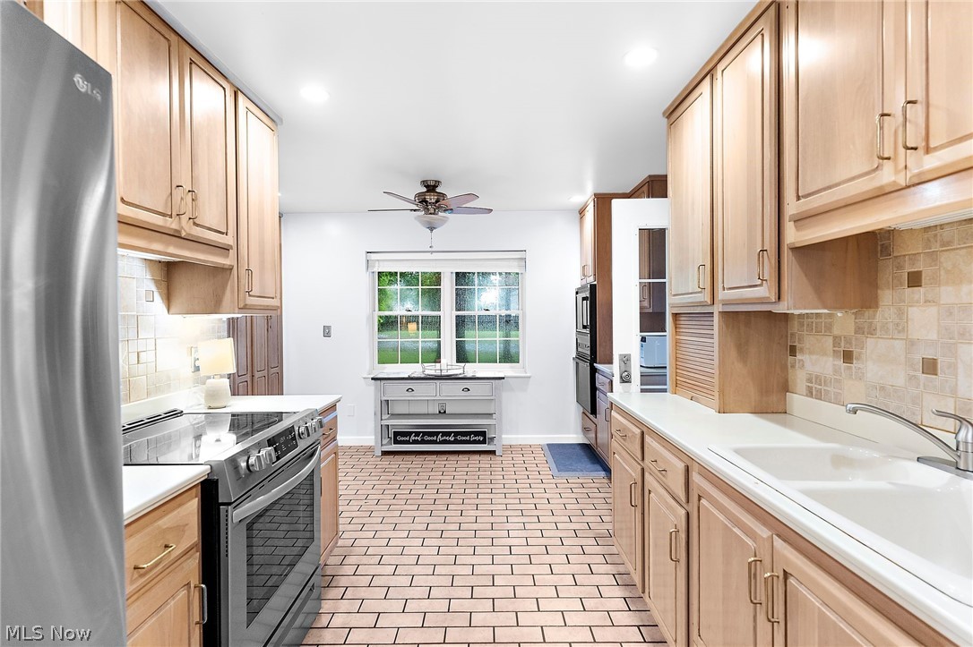 1338 Fox Run Drive Youngstown OH 44512