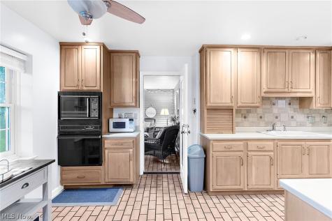 1338 Fox Run Drive Youngstown OH 44512