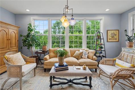 609 Burgess Circle Aurora OH 44202