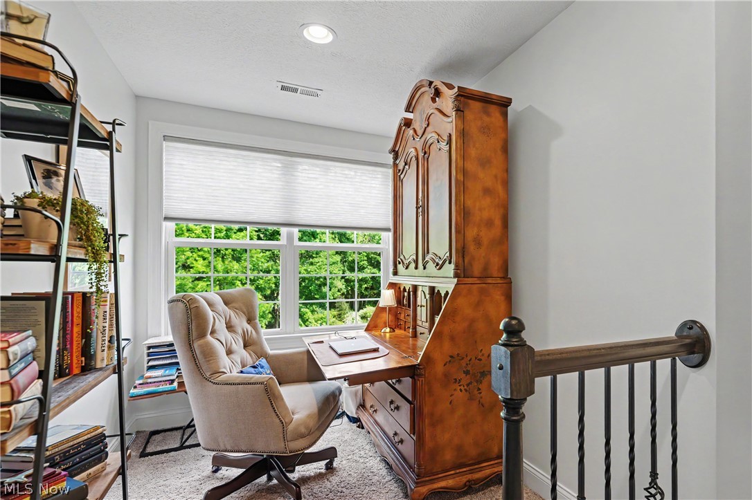 609 Burgess Circle Aurora OH 44202