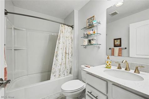 609 Burgess Circle Aurora OH 44202