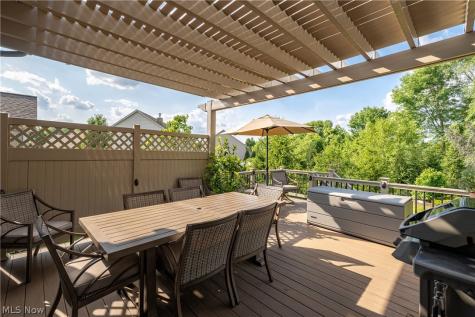 609 Burgess Circle Aurora OH 44202