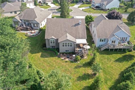 609 Burgess Circle Aurora OH 44202