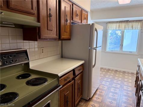 520 Meredith Lane Cuyahoga Falls OH 44223