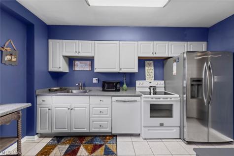 11820 Edgewater Drive Lakewood OH 44107