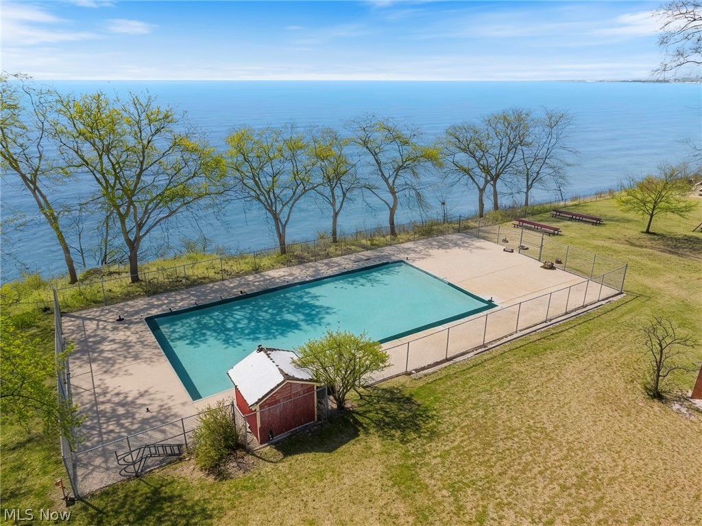 11820 Edgewater Drive Lakewood OH 44107