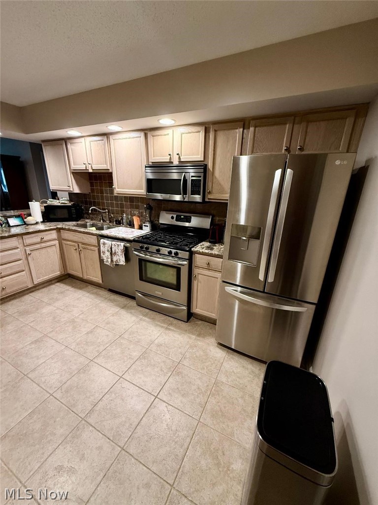 695 E Western Reserve Road Poland OH 44514