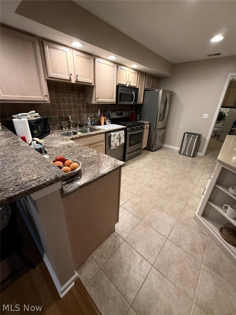 695 E Western Reserve Road Poland OH 44514