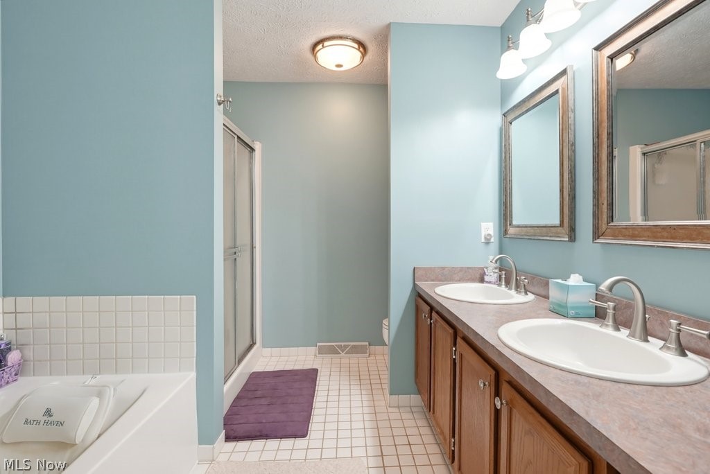 6628 Hidden Lake Trail Brecksville OH 44141