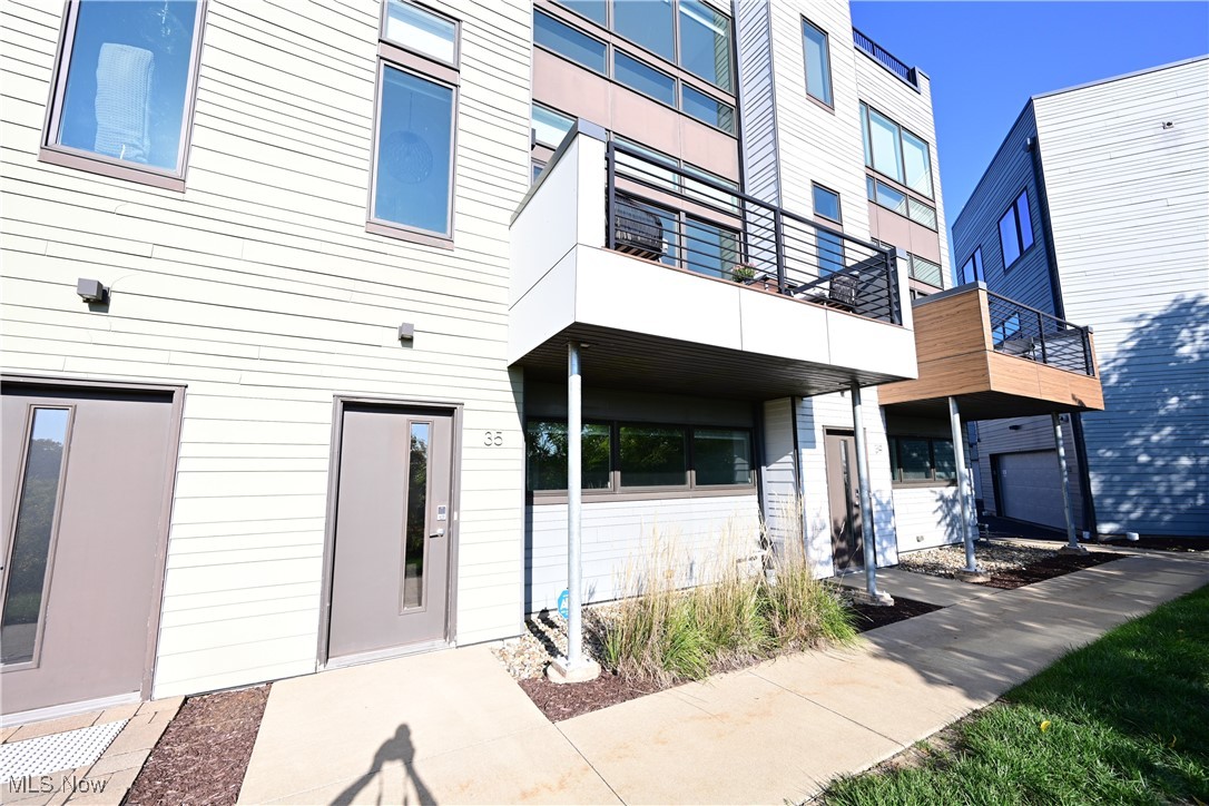 18875 Riversouth Terrace Fairview Park OH 44126