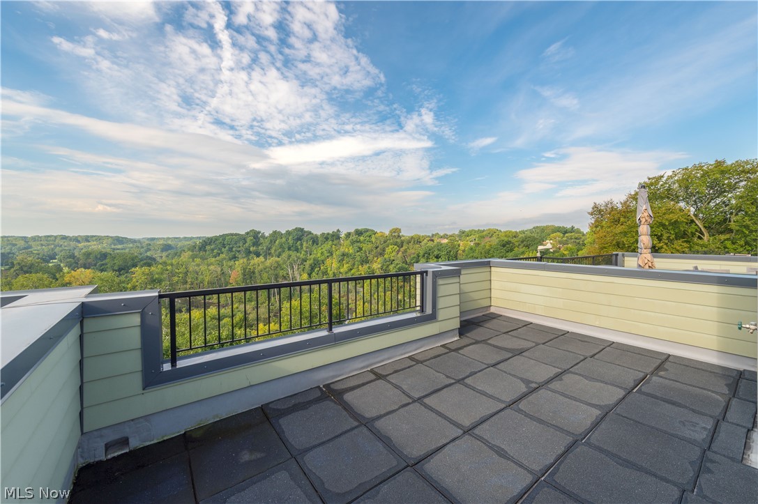 18875 Riversouth Terrace Fairview Park OH 44126