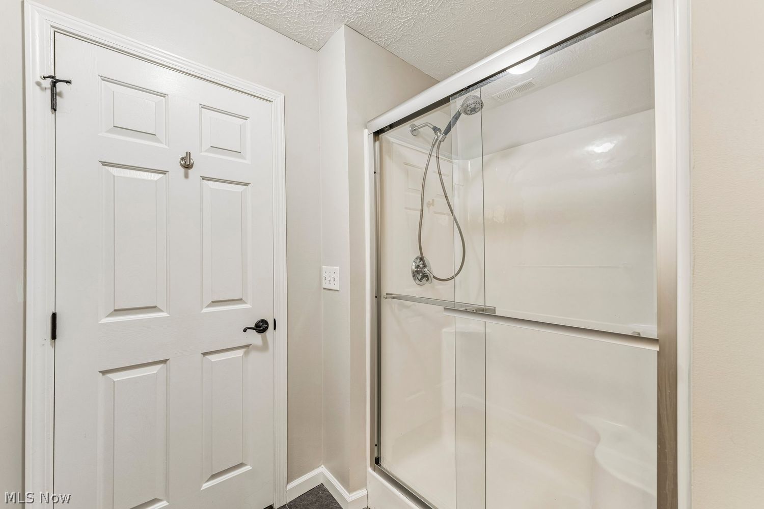 14904 Lenox Drive Strongsville OH 44136