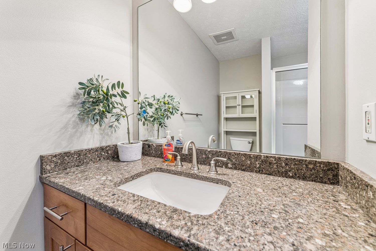 14904 Lenox Drive Strongsville OH 44136