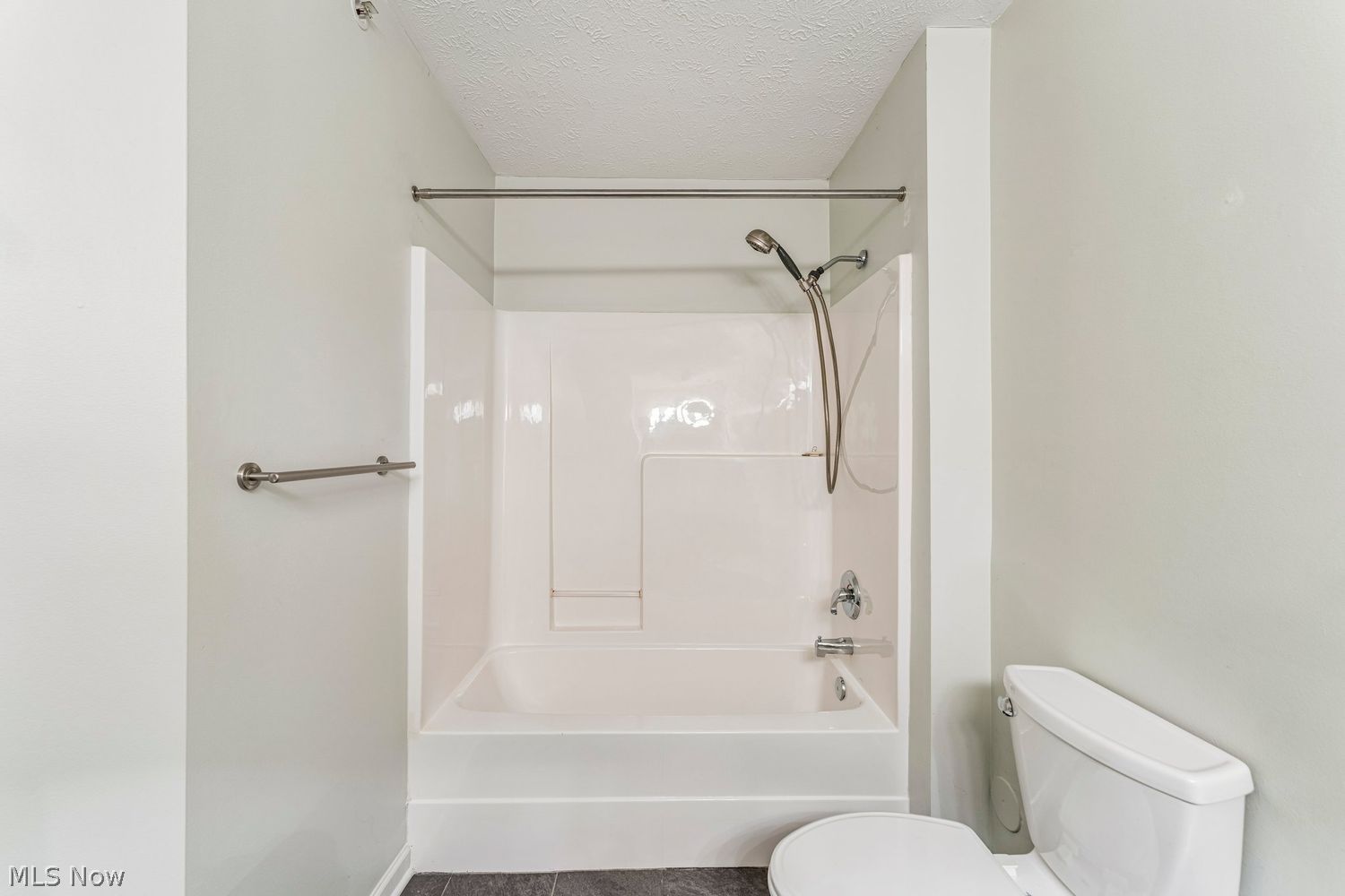 14904 Lenox Drive Strongsville OH 44136