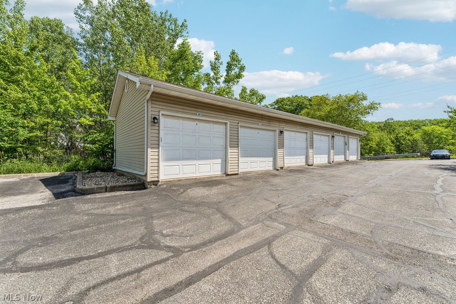 14904 Lenox Drive Strongsville OH 44136