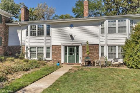6985 Carriage Hill Drive Brecksville OH 44141